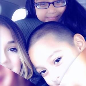 Meet your Posher, Xio